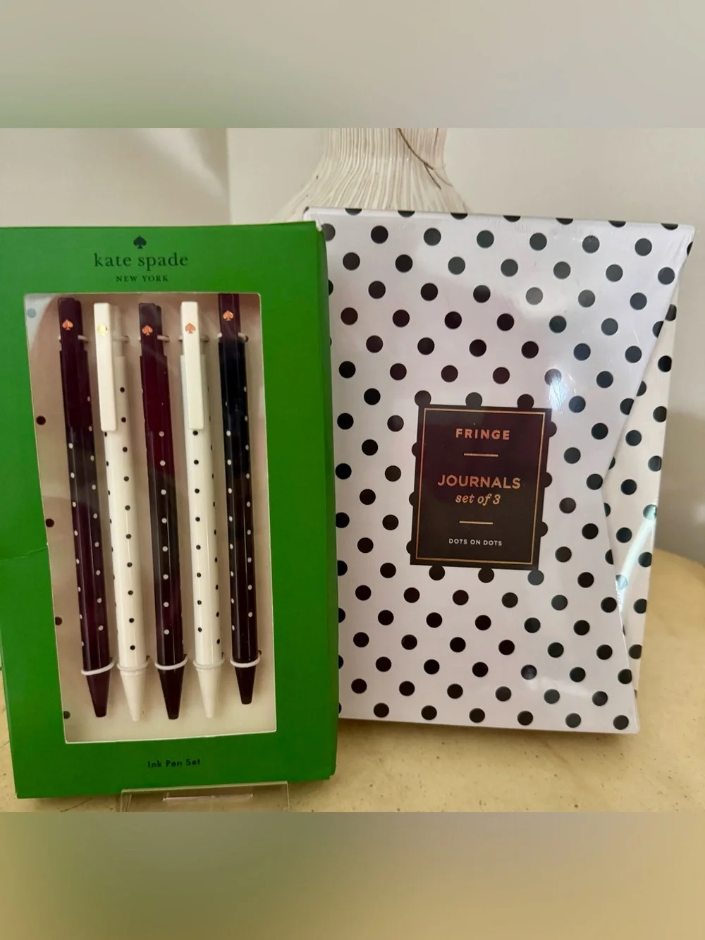 Kate Spade Polka Dot Pen Set (4 pens)& Fringe Polka Dot Journals(set of 3) NEW